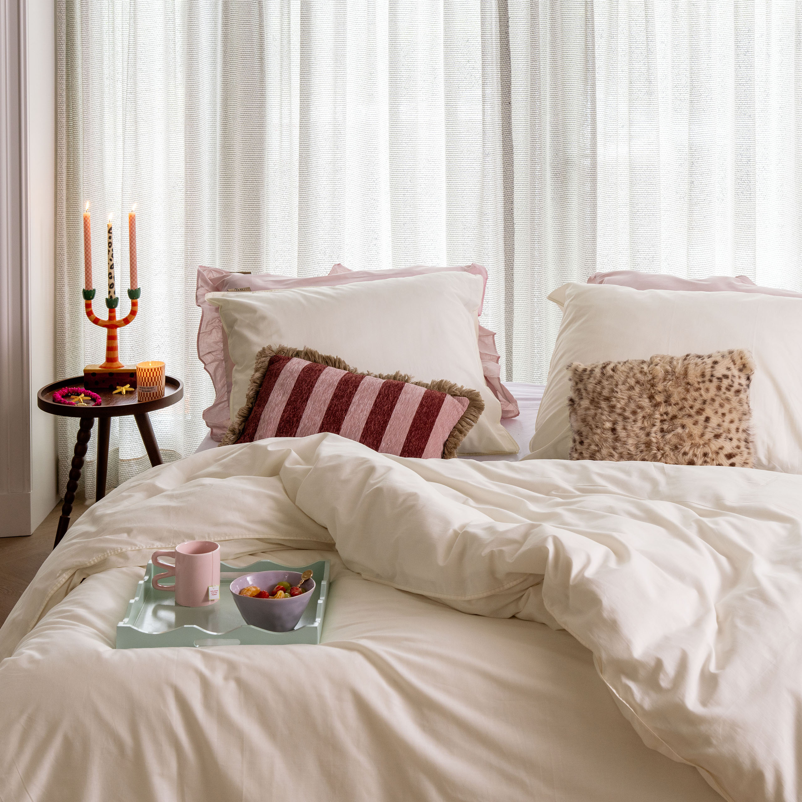 DINDI_DC_FOREVERCOLOURS_OFFWHITE_240X240_SF_4_WEB.jpg