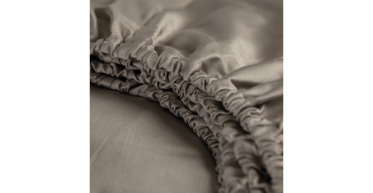 Cinderella Hoeslaken Sundays Satijn topper single split 15 cm